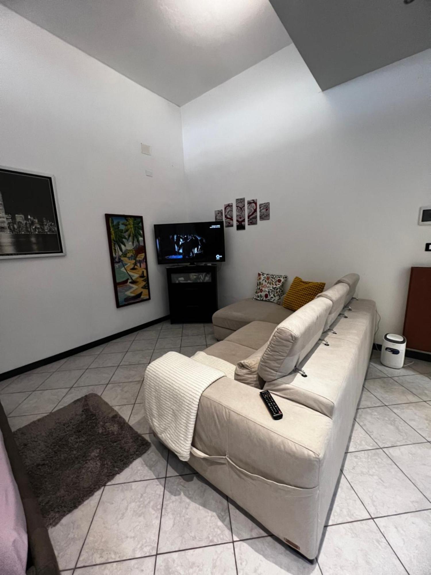 Sophia House - Free Parking And Sea View Appartement Genua Buitenkant foto